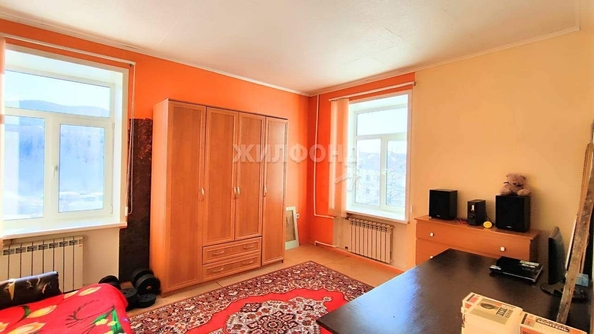 
   Продам 2-комнатную, 51.6 м², Кирова ул, 2

. Фото 4.