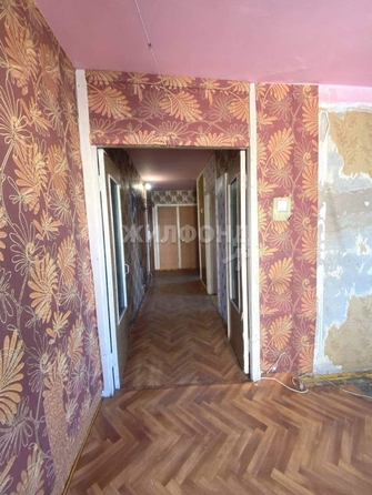 
   Продам 3-комнатную, 58.3 м², Кирова  ул, 61

. Фото 1.