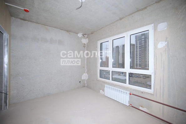 
   Продам 3-комнатную, 74.3 м², Строителей б-р, 60к2

. Фото 1.