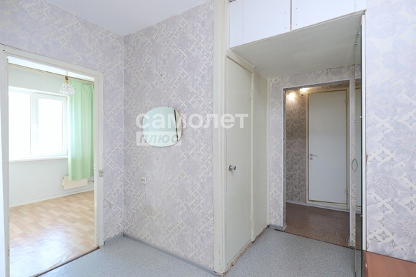 
   Продам 3-комнатную, 64 м², Строителей б-р, 52А

. Фото 3.