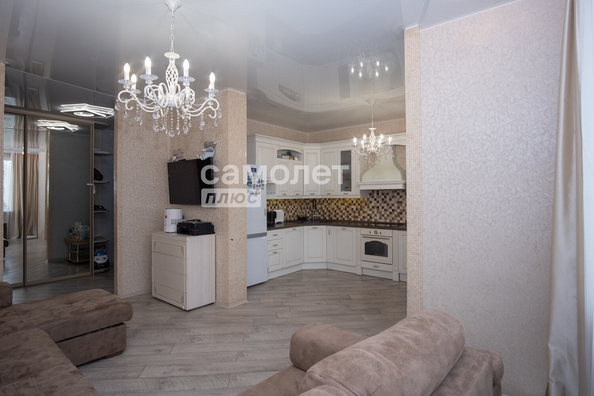 
  Продается 3-комн. квартира, 92.8 м², Осенний б-р, д. 8
. Фото 12.