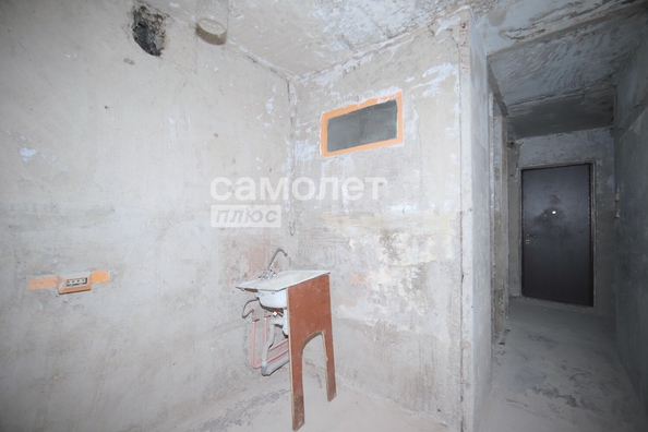 
  Продается 4-комн. квартира, 61.4 м², Строителей б-р, д. 25б
. Фото 15.