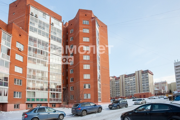 
   Продам 3-комнатную, 77.9 м², Юрия Двужильного ул, 32б

. Фото 28.