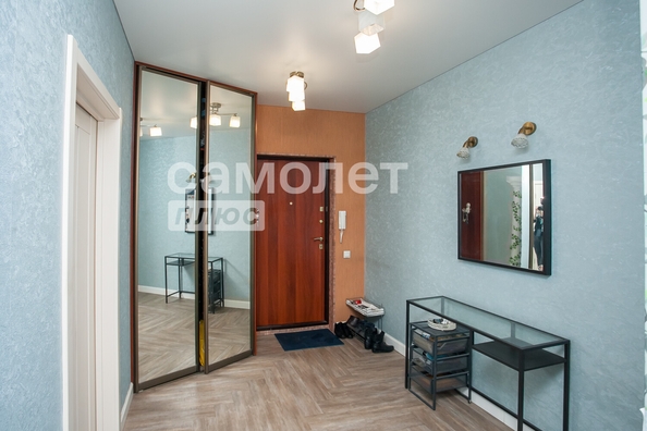 
   Продам 2-комнатную, 54.1 м², Сибиряков-Гвардейцев ул, 28а

. Фото 4.