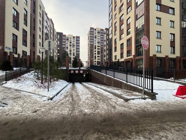 
  Продам парковочное место, 14 м², Кемерово

. Фото 2.