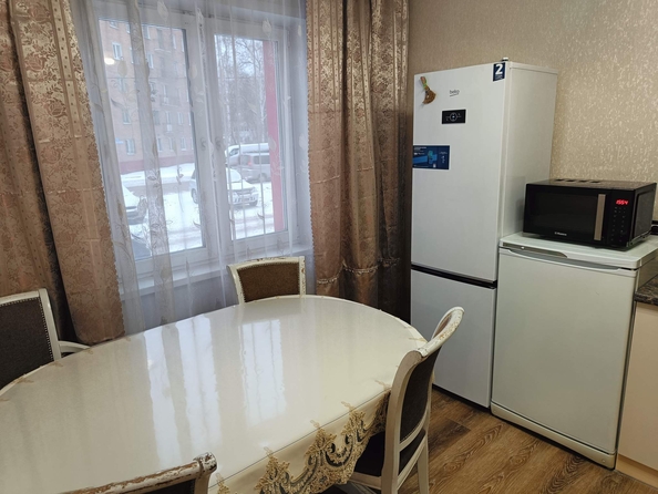 
  Сдам в аренду 2-комнатную квартиру, 55.7 м², Кемерово

. Фото 3.