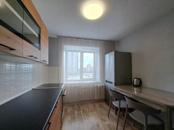 
  Сдам в аренду 1-комнатную квартиру, 38.5 м², Новокузнецк

. Фото 1.