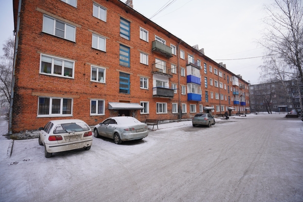 
   Продам 1-комнатную, 30.5 м², 30 лет Победы ул, 76

. Фото 1.