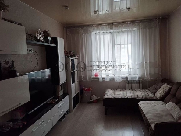 
   Продам 3-комнатную, 70 м², Тухачевского ул, 35а

. Фото 1.