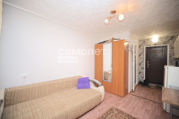 
   Продам 1-комнатную, 16.6 м², Строителей б-р, 56/2

. Фото 5.