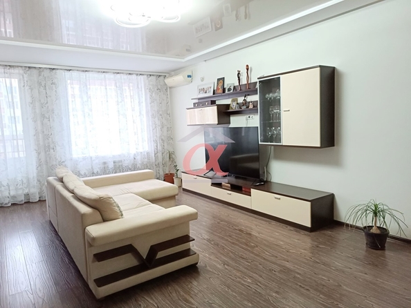 
   Продам 3-комнатную, 81 м², Гагарина ул, 52

. Фото 3.
