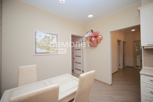 
   Продам 3-комнатную, 65.2 м², Кедровый б-р, 4

. Фото 6.
