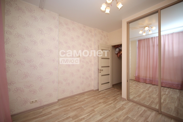 
   Продам 3-комнатную, 65.2 м², Кедровый б-р, 4

. Фото 8.