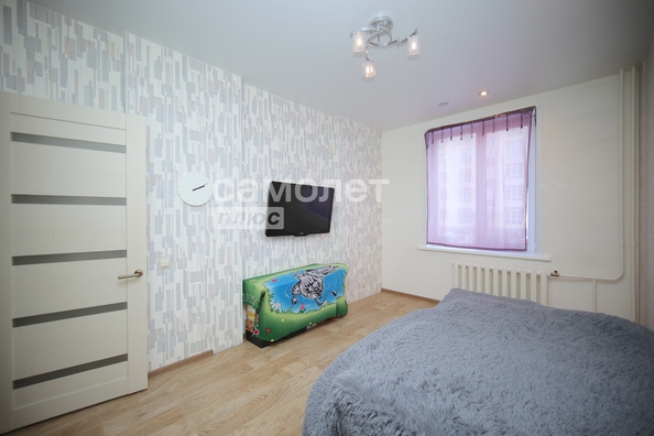
   Продам 3-комнатную, 65.2 м², Кедровый б-р, 4

. Фото 10.