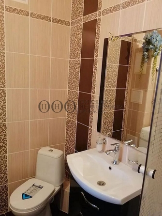 
  Продается 2-комн. квартира, 56.3 м², Лазурная ул, д. 5
. Фото 8.