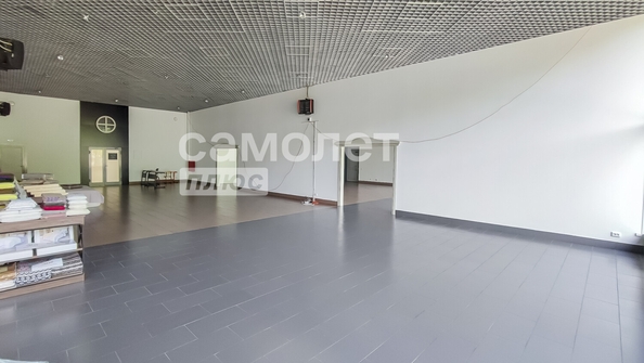 
  Сдается торговая площадь, 200 м², Тухачевского ул, д. 55А
. Фото 1.