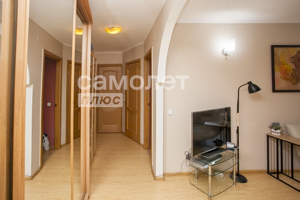 
  Продается 3-комн. квартира, 69.3 м², Соборная ул, д. 7
. Фото 10.