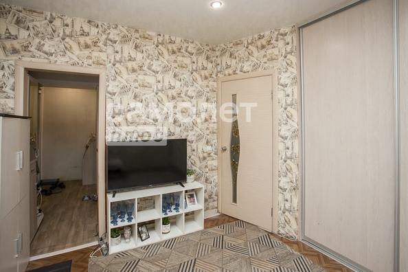 
  Продается 3-комн. квартира, 46.4 м², Космическая ул, д. 13
. Фото 5.