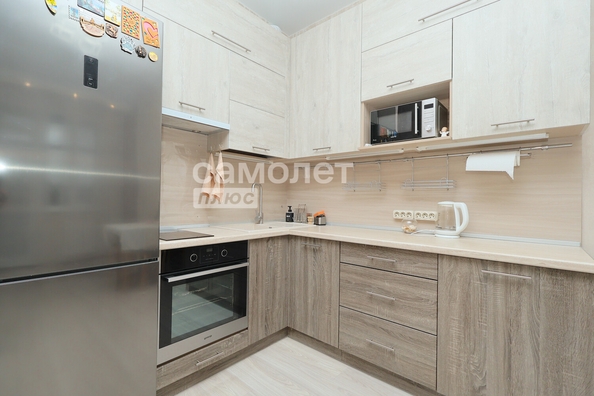 
  Продается 2-комн. квартира, 47 м², Осенний б-р, д. 14
. Фото 1.