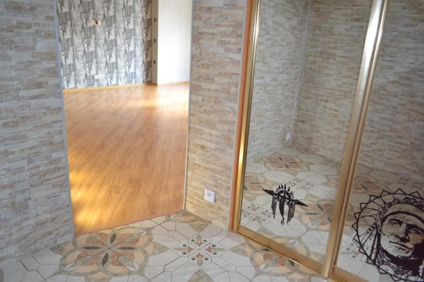 
  Сдается 3-комн. квартира, 107 м², Шахтеров  пр-кт, д. 66
. Фото 20.