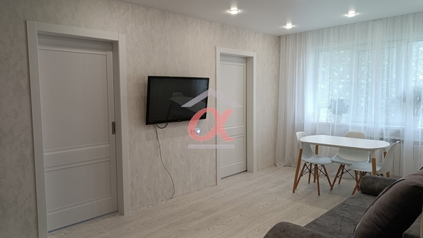 
  Продается 4-комн. квартира, 47 м², Строителей б-р, д. 27б
. Фото 1.