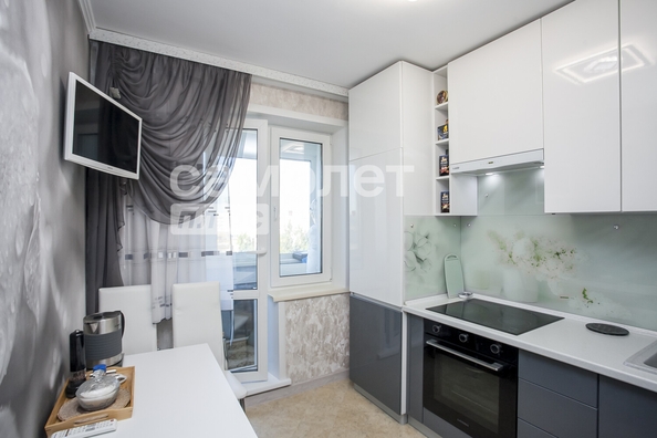 
  Продается 2-комн. квартира, 56.5 м², Строителей б-р, д. 1
. Фото 1.