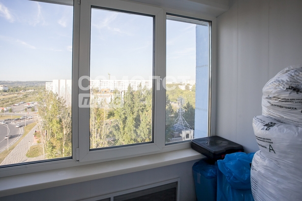 
  Продается 2-комн. квартира, 56.5 м², Строителей б-р, д. 1
. Фото 5.