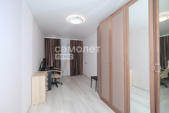 
  Продается 3-комн. квартира, 59 м², Марковцева ул, д. 18
. Фото 2.