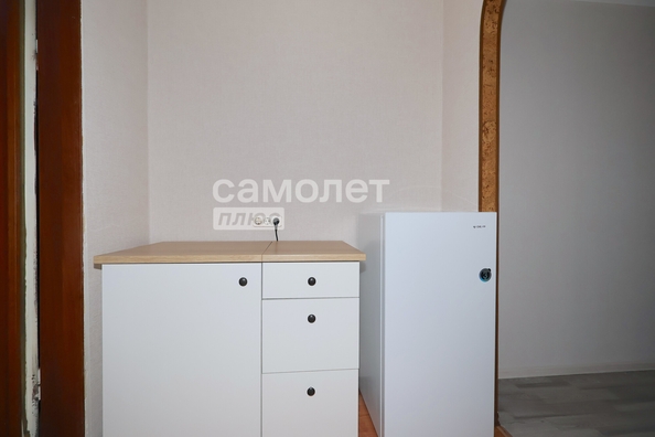 
  Продается 1-комн. квартира, 16.5 м², Дзержинского ул, д. 9А
. Фото 8.