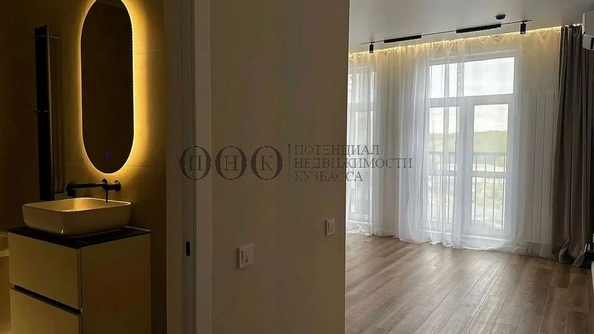 
  Продается 2-комн. квартира 39 м², в ЖК Парковый, дом 3 этап 1. Фото 9.