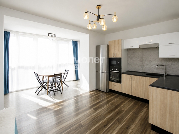 
  Продается 2-комн. квартира 80 м², в ЖК Томь, дом 15 корпус 1. Фото 1.