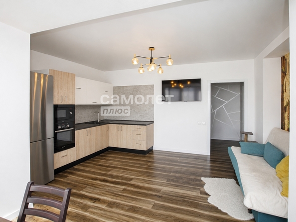 
  Продается 2-комн. квартира 80 м², в ЖК Томь, дом 15 корпус 1. Фото 5.