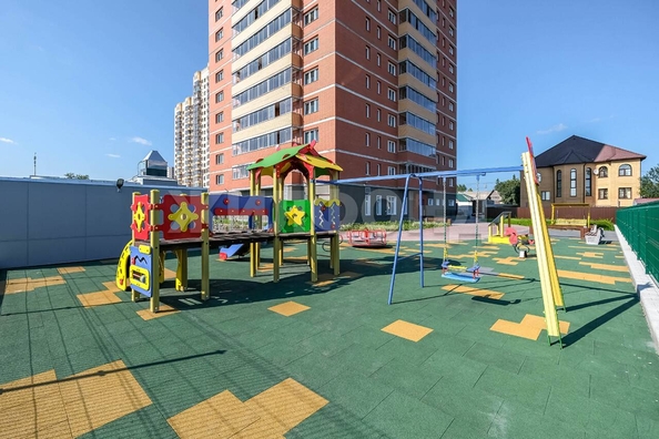 
   Продам 1-комнатную, 50.9 м², Кирова ул, 242

. Фото 26.