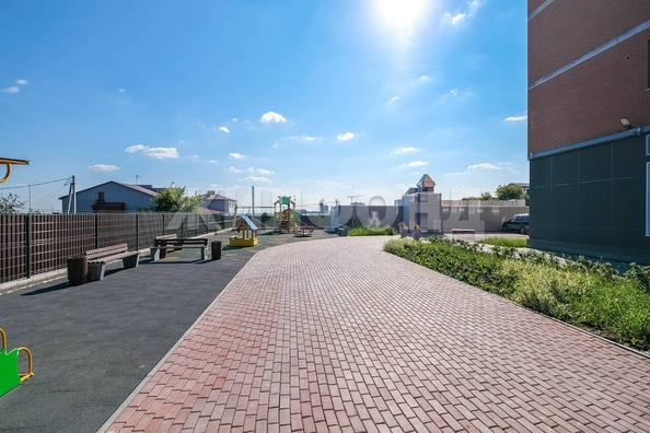 
   Продам 2-комнатную, 50.9 м², Кирова ул, 242

. Фото 19.