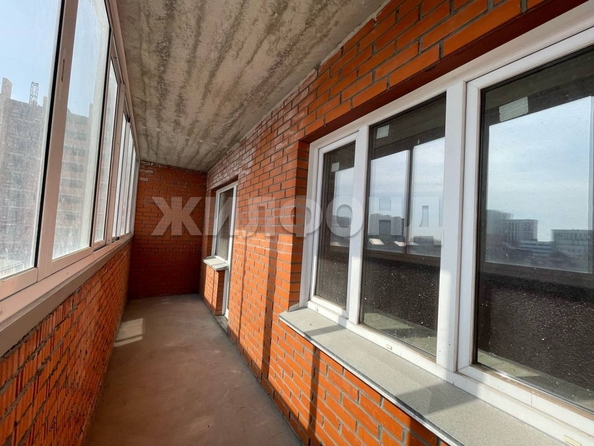 
  Продается 1-комн. квартира, 35.7 м², Титова ул, д. 253/6
. Фото 3.
