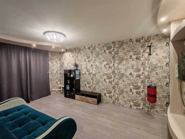 
   Продам 2-комнатную, 56.2 м², Связистов ул, 15

. Фото 1.