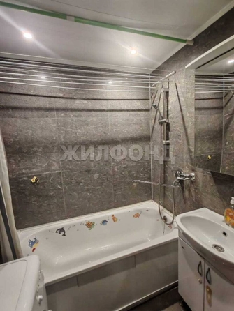 
   Продам 2-комнатную, 56.2 м², Связистов ул, 15

. Фото 5.