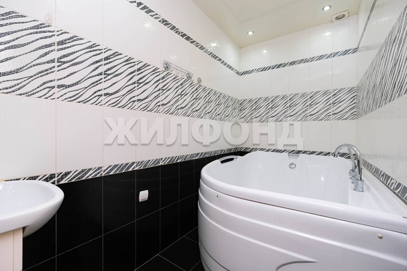 
   Продам 2-комнатную, 61.1 м², Вознесенская ул, 4

. Фото 21.