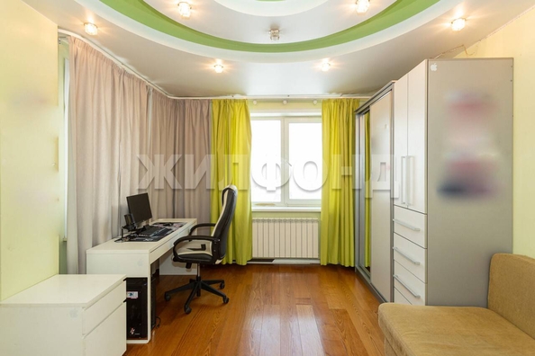
   Продам 3-комнатную, 87.8 м², Героев Революции ул, 35

. Фото 6.