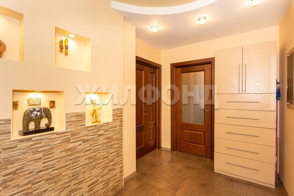 
   Продам 3-комнатную, 87.8 м², Героев Революции ул, 35

. Фото 8.