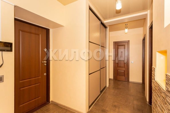 
   Продам 3-комнатную, 87.8 м², Героев Революции ул, 35

. Фото 9.