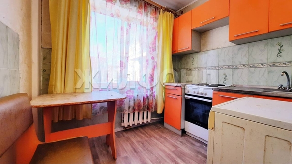 
  Продается 3-комн. квартира, 49.4 м², Солидарности ул, д. 82
. Фото 2.