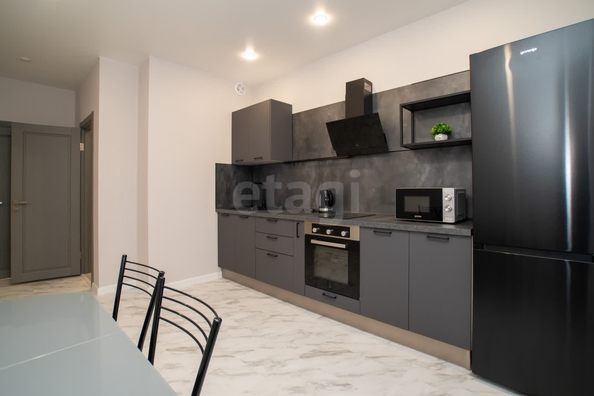 
   Продам 2-комнатную, 62.9 м², Александра Чистякова ул, 22/3

. Фото 3.