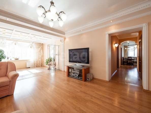 
   Продам 4-комнатную, 132 м², Обская ул, 50/1

. Фото 1.
