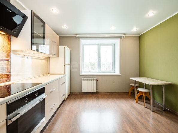 
   Продам 1-комнатную, 35.2 м², Стрижи мкр, 5

. Фото 2.
