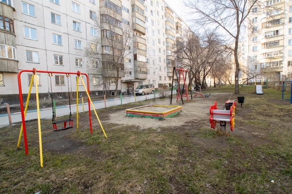 
   Продам 4-комнатную, 75.3 м², Оловозаводская ул, 1/3

. Фото 21.