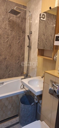 
   Продам 3-комнатную, 59 м², Объединения ул, 90/1

. Фото 17.