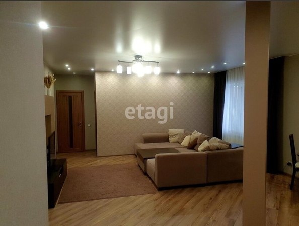
   Продам 3-комнатную, 85 м², Сухарная ул, 101/1

. Фото 3.