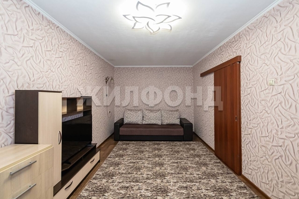 
   Продам 2-комнатную, 46.4 м², Доватора ул, 13

. Фото 5.