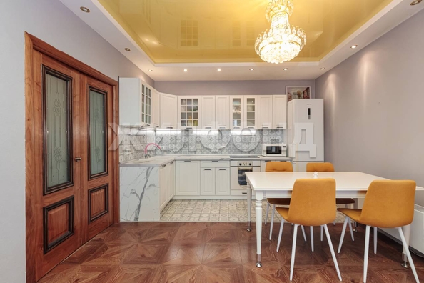 
  Продается 3-комн. квартира, 98.2 м², Военная ул, д. 16
. Фото 2.